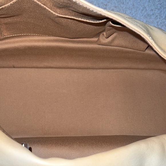 Rare Large two tone Chanel Bag - Picture 9 of 11